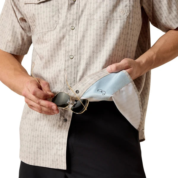 Camisa manga corta Ariat para caballero con estampado 10071045