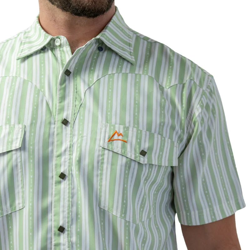 Camisa Denver caballero con estampado rayas y flechas verde olivo