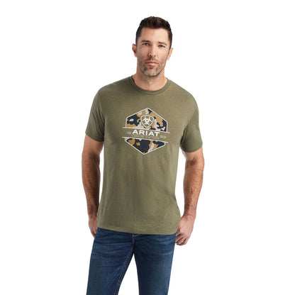 Playera Ariat Camo Badge Short Sleeve T-Shirt Tee