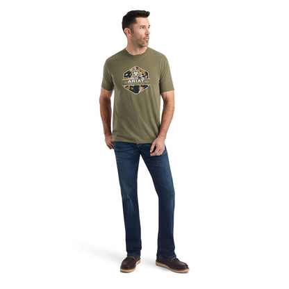 Playera Ariat Camo Badge Short Sleeve T-Shirt Tee