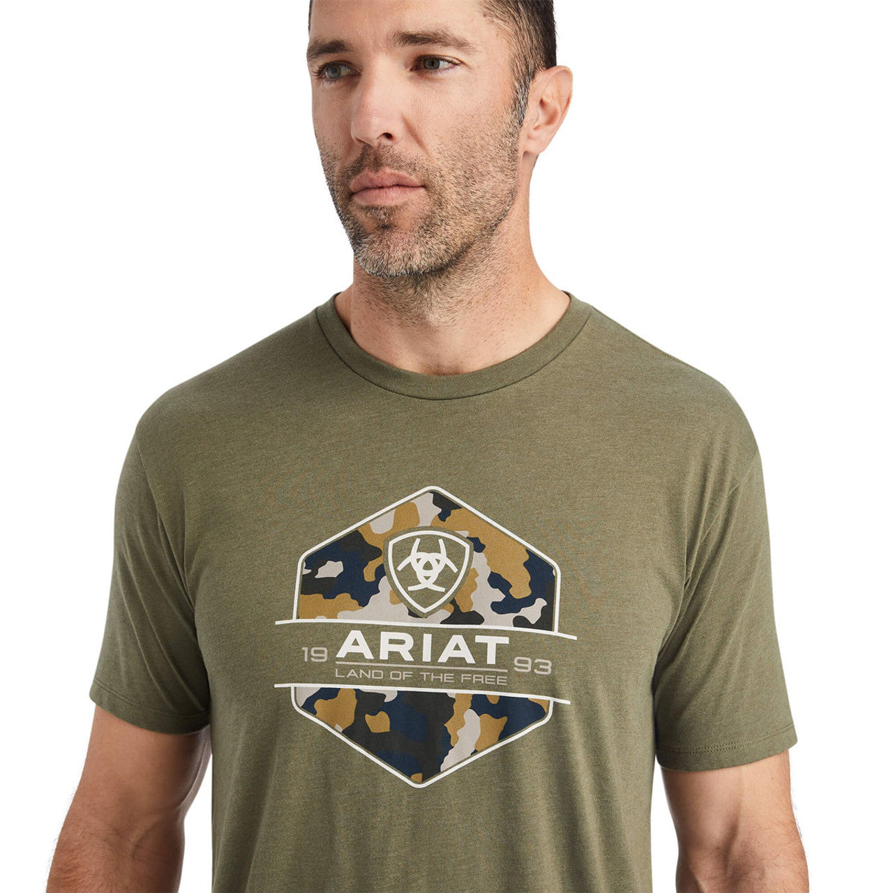 Playera Ariat Camo Badge Short Sleeve T-Shirt Tee