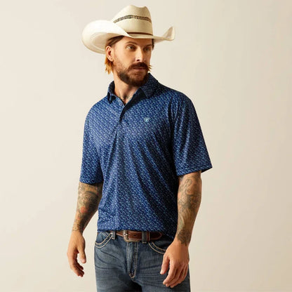 Camisa polo ajustada manga corta Ariat para caballero con estampado completo azul 10055188