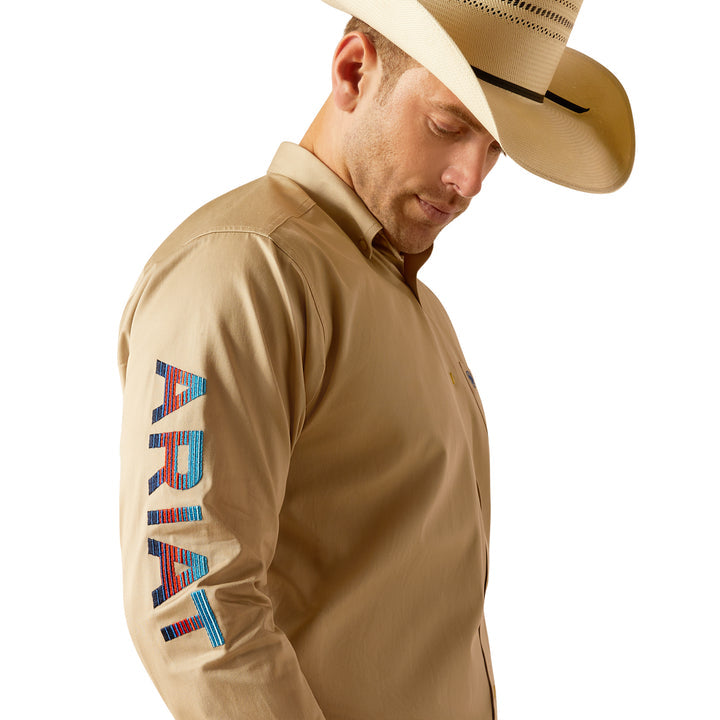 Camisa Ariat Team Logo Twill Khaki Corte Clásico